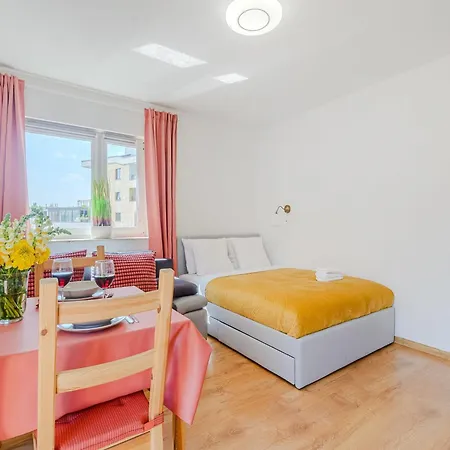 Διαμέρισμα With Private Balcony